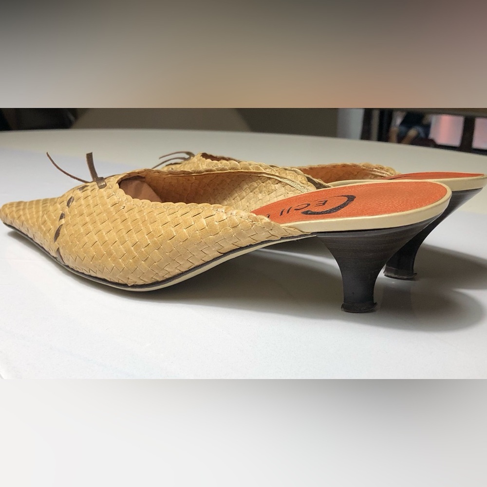 Slip On Kitten Heel Mules Woven Rattan Pointed Toe Made in France Size 37 (6.5)